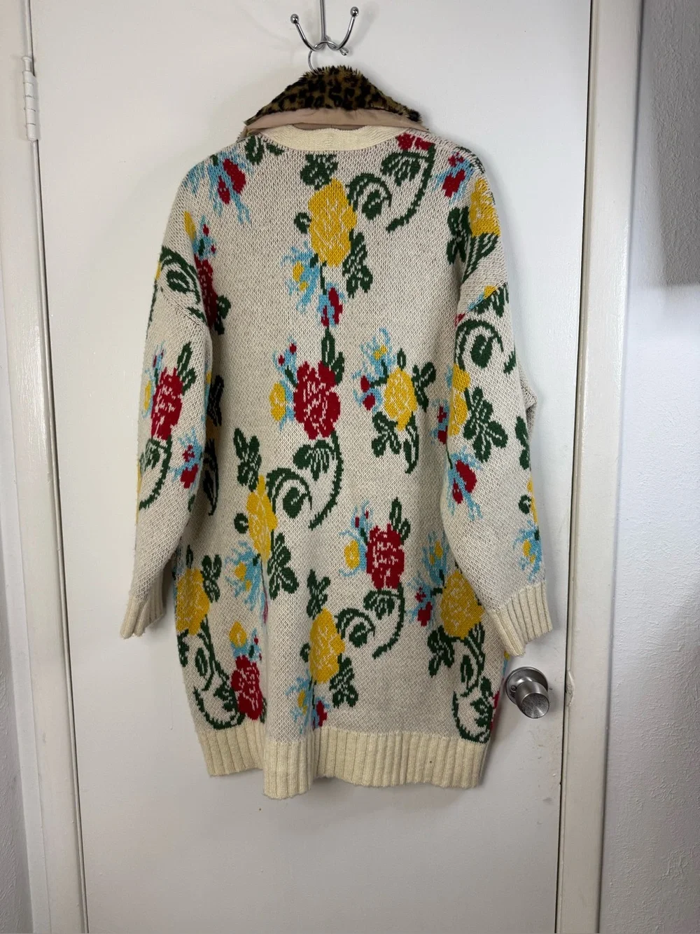 Aratta Silent Journey cream, floral cardigan with faux fur leopard collar XL - Picture 5 of 5